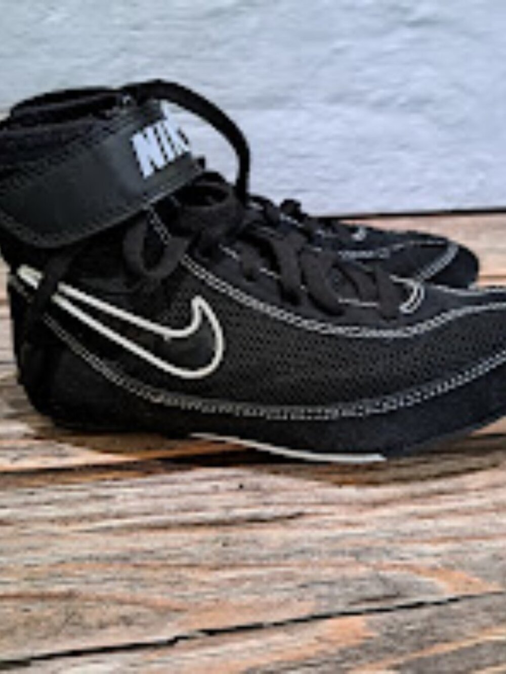 Nike Wrestling Shoes Speedsweep VII shoes black and white youth size 2.5